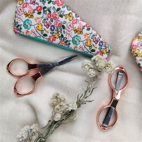 Knitter Pride - Ciseaux pliants en or rose