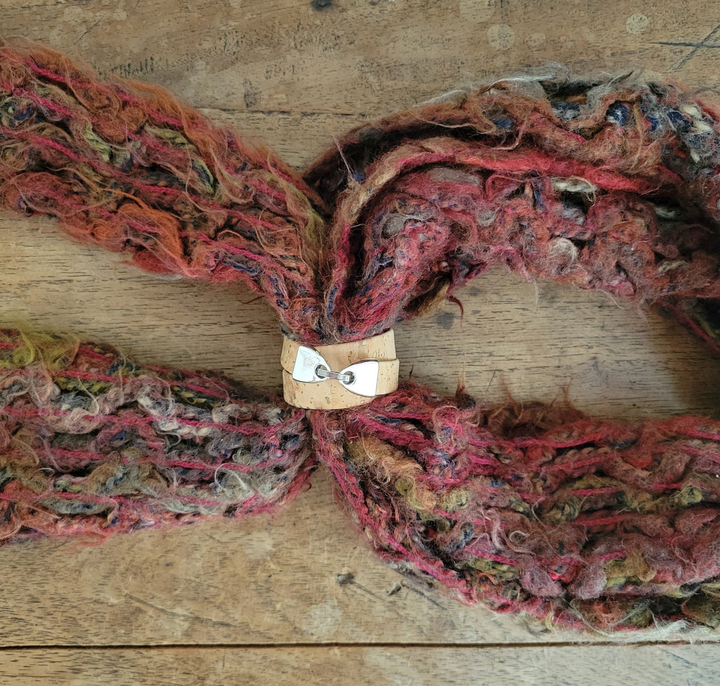 SAVOIE - Attache pour Châle/Foulard en faux suède