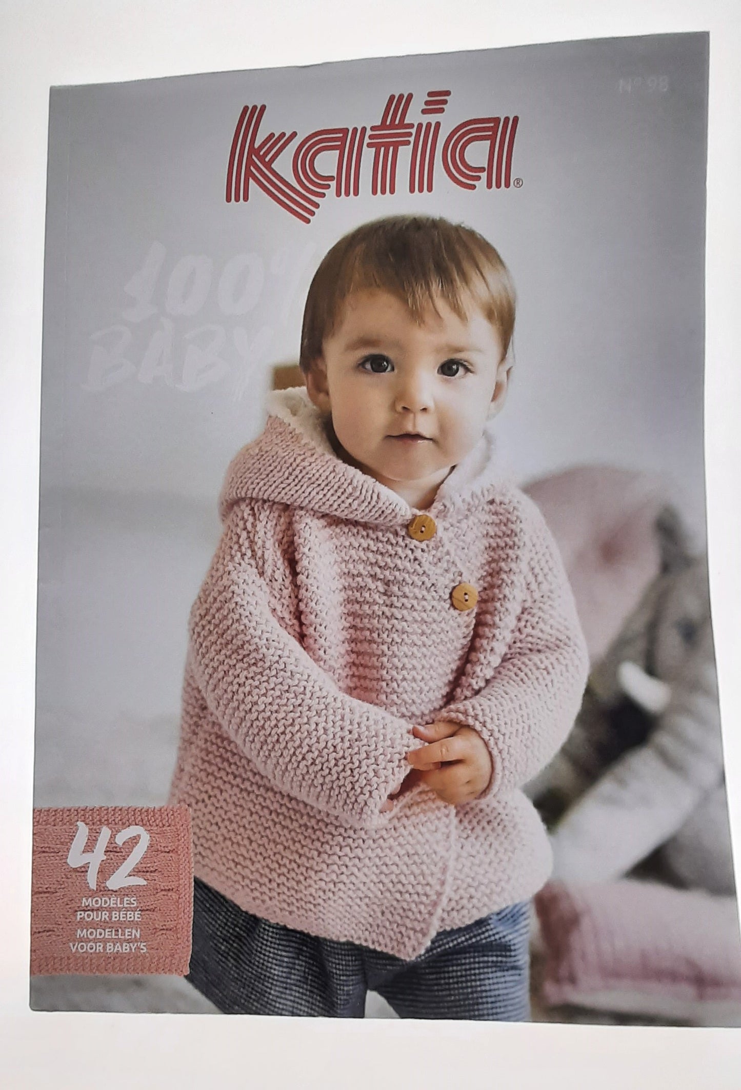 Livre Katia - No.98 - 100% BABY - 42 MODÈLES POUR BÉBÉ